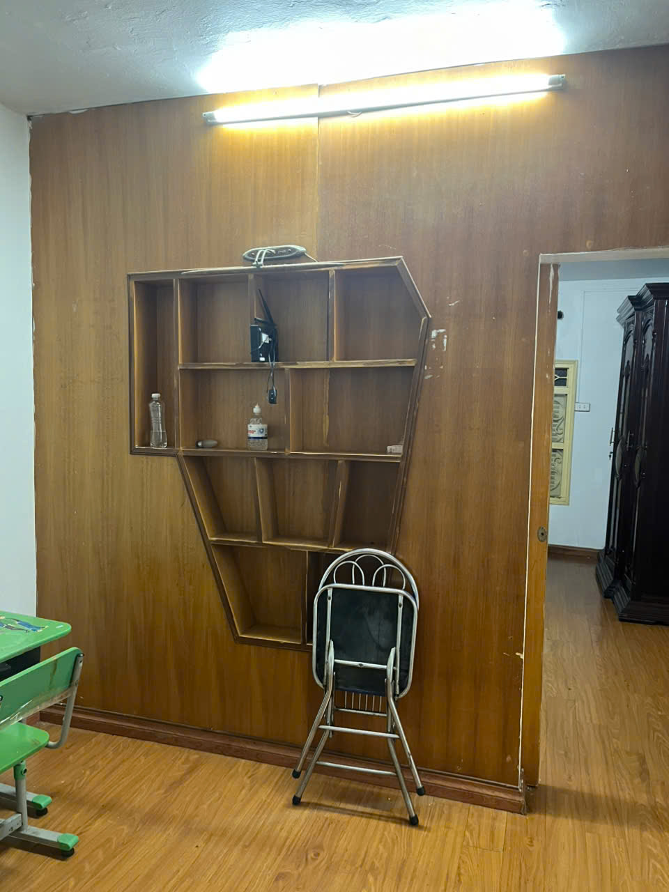 Cho thuê căn hộ Tập thể Tầng 3 Quỳnh Mai, 65m2, 2 phòng, 7 Triệu - Ảnh 2
